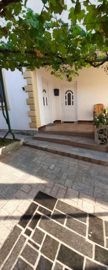 Apartmani Lana Rab Kampor Exterior photo