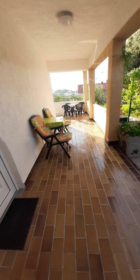 Apartmani Lana Rab Kampor Exterior photo